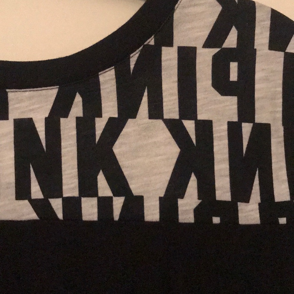 Black short sleeve PINK shirt - Picture 2 of 2